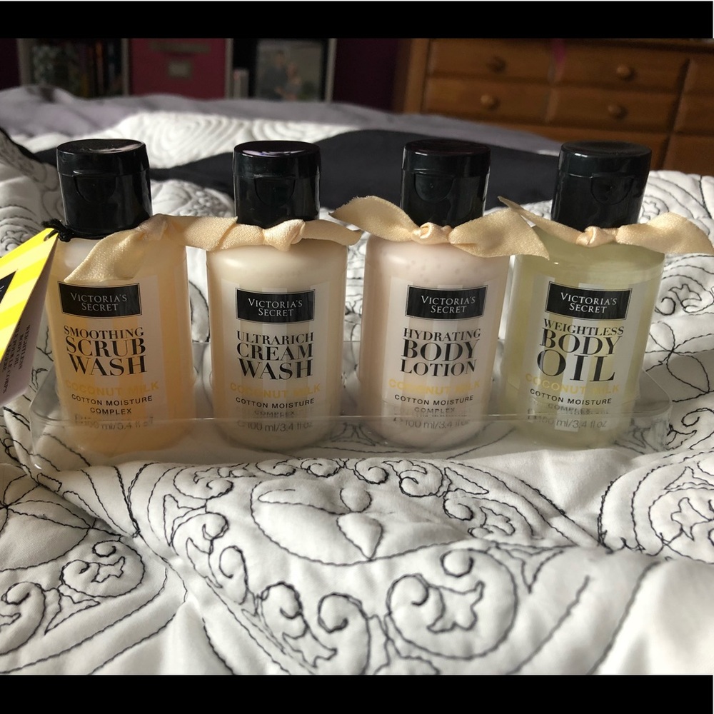 NWT VS Ultimate Moisture To Go- Coconut Milk